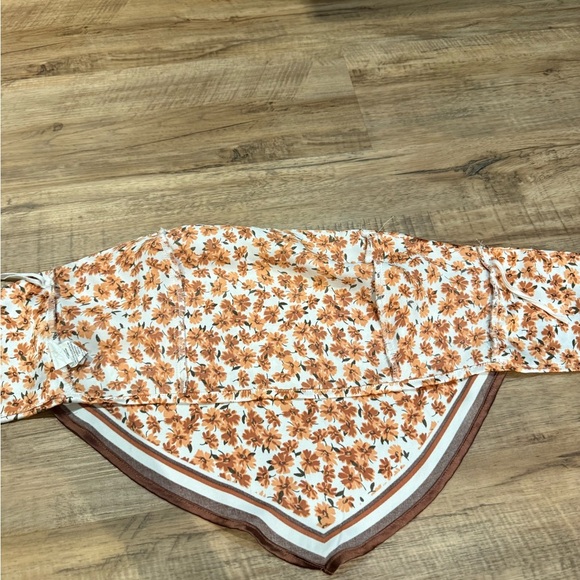 Autumn Floral Off-Shoulder Blouse - Picture 2 of 3